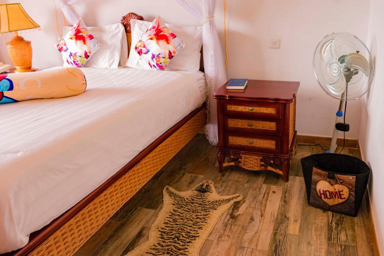 Fort Fun City Hotel Fort Portal Buitenkant foto
