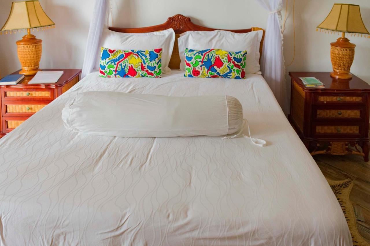 Fort Fun City Hotel Fort Portal Buitenkant foto
