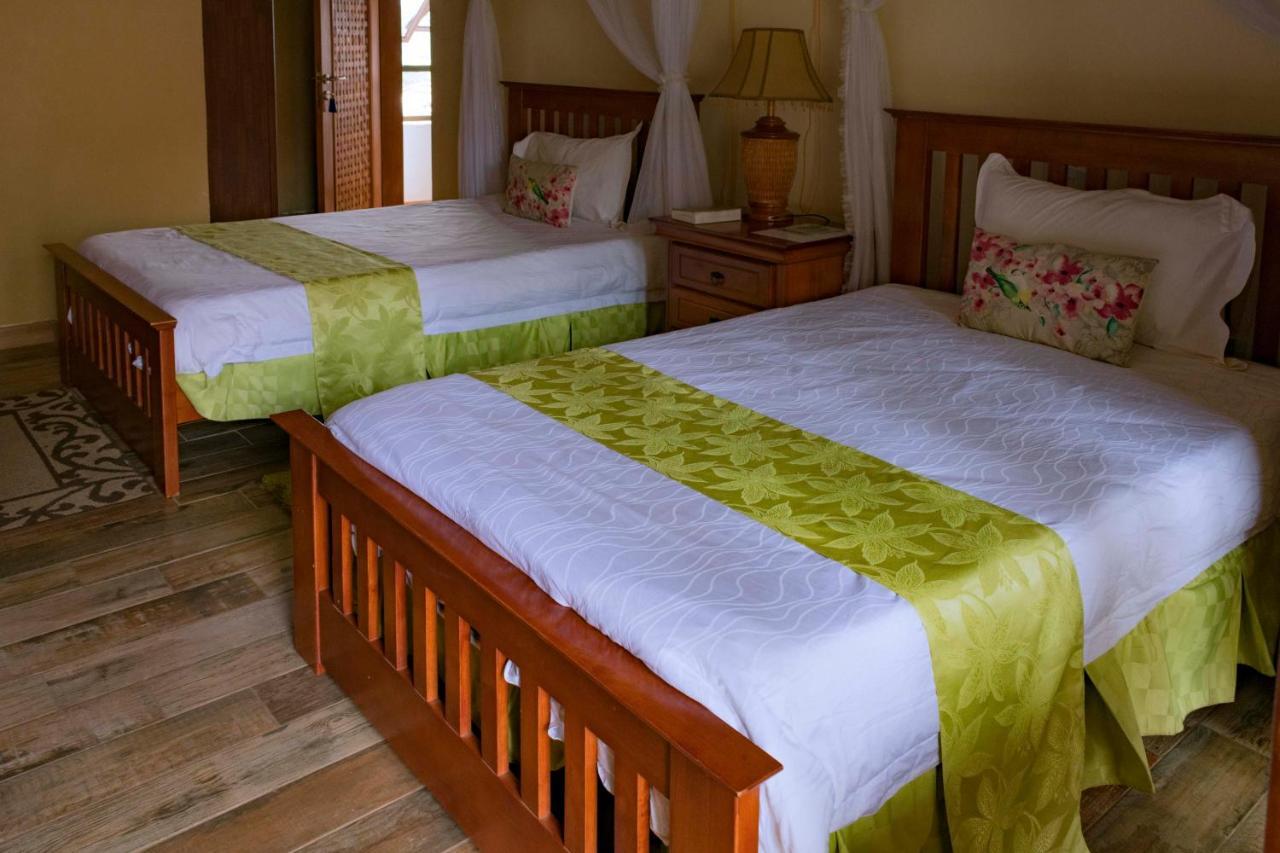 Fort Fun City Hotel Fort Portal Buitenkant foto