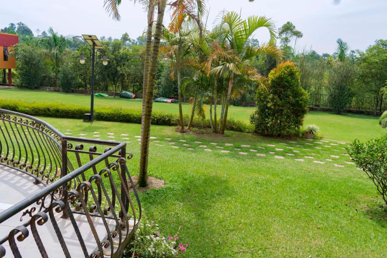 Fort Fun City Hotel Fort Portal Buitenkant foto